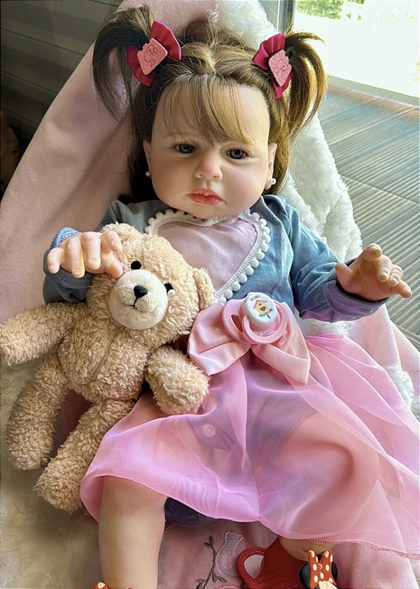 Bebê Reborn Pietra – Realismo em Silicone Feito à Mão